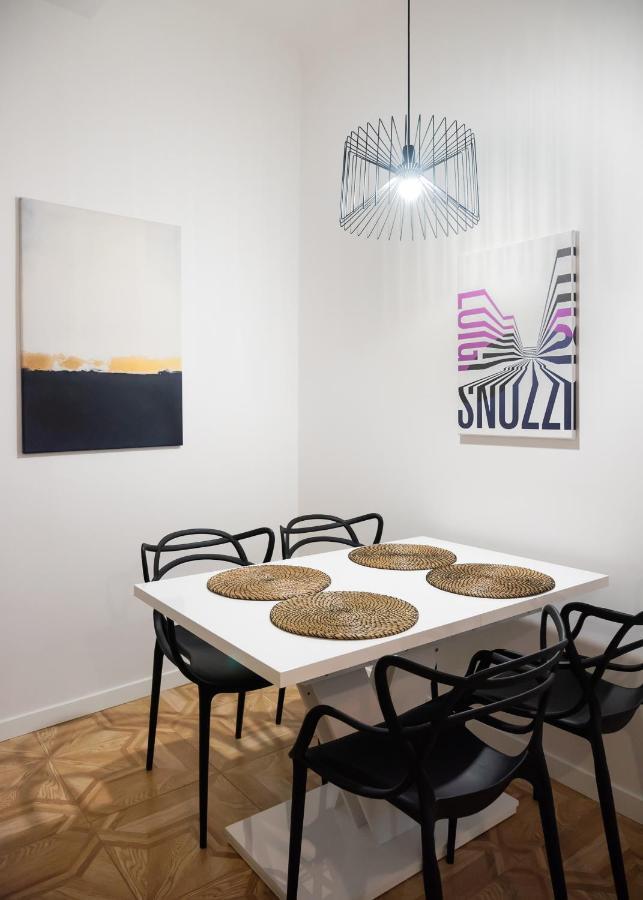 Old Town Basilisk Apartment Варшава Экстерьер фото