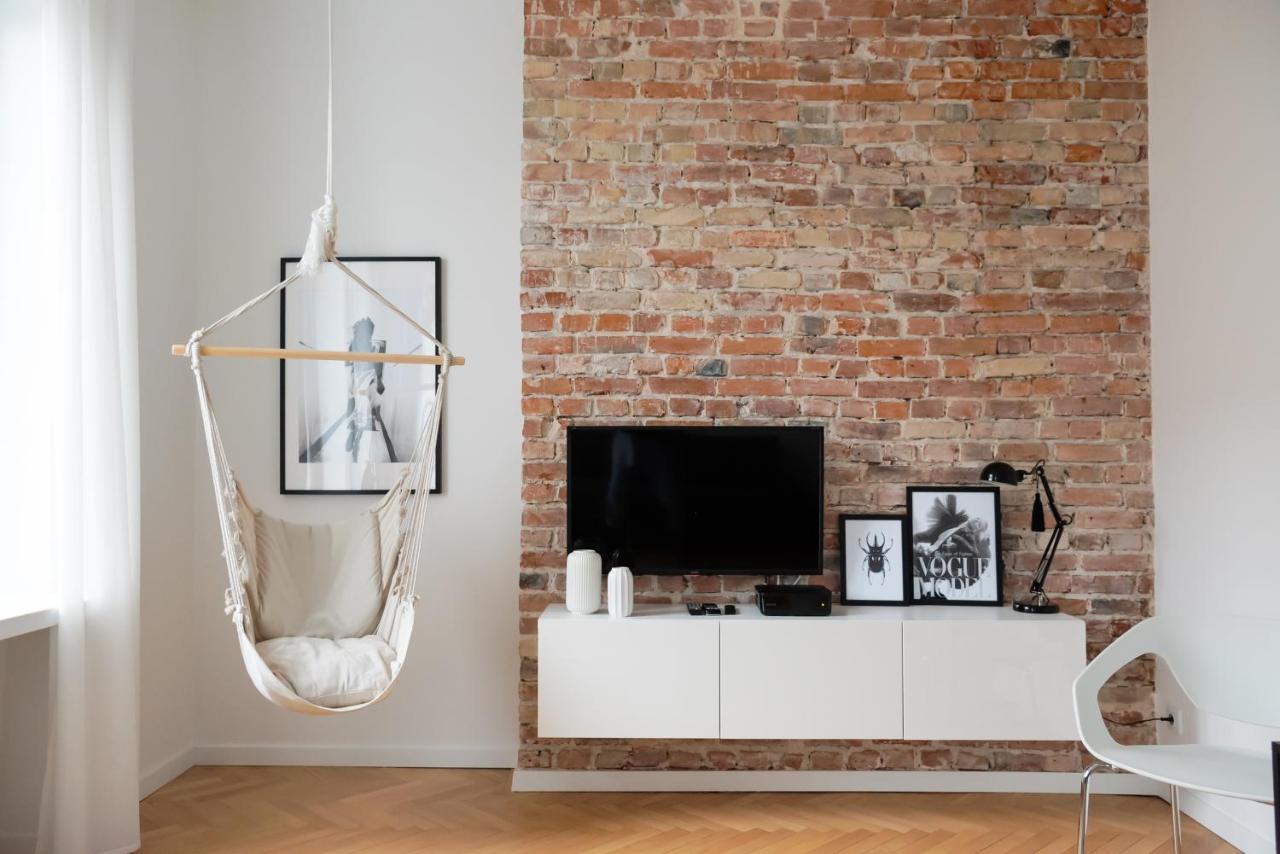 Old Town Basilisk Apartment Варшава Экстерьер фото