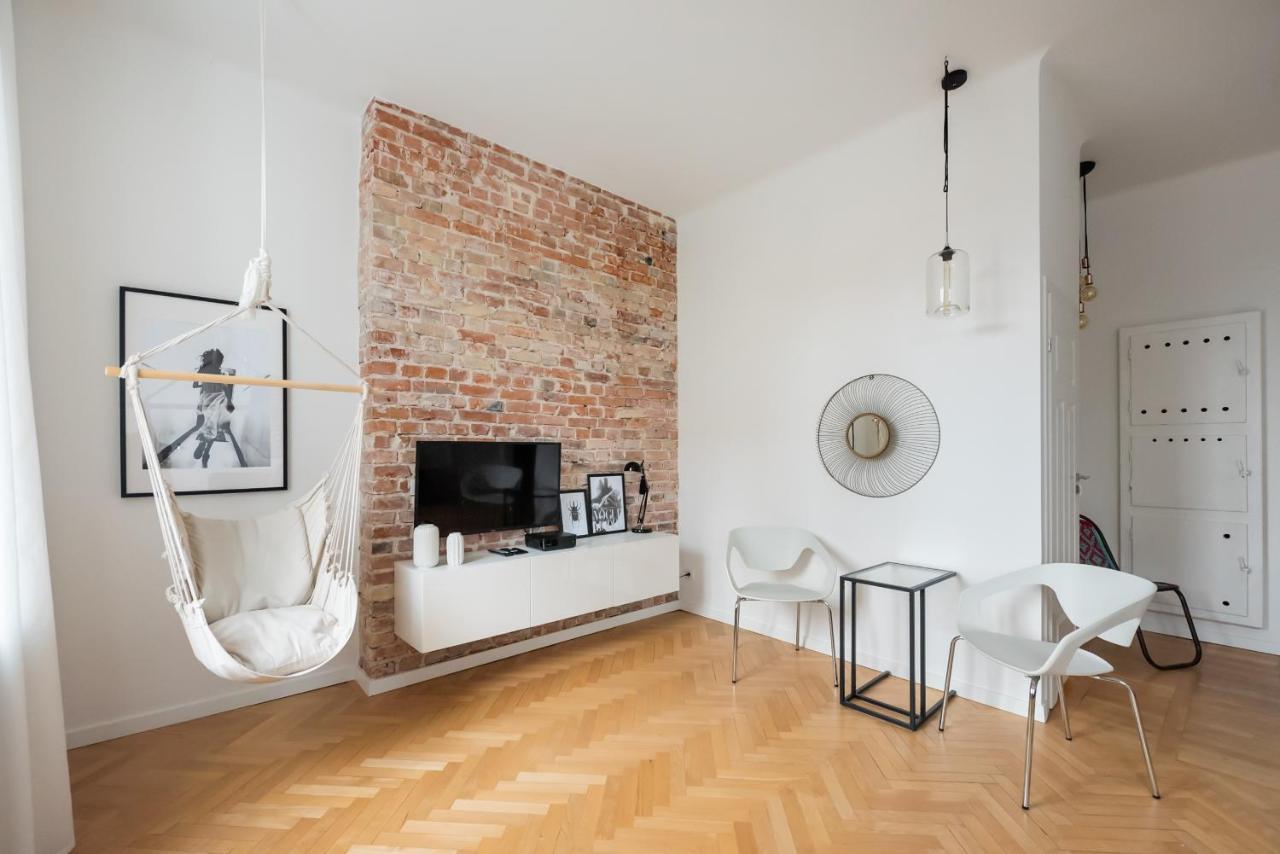 Old Town Basilisk Apartment Варшава Экстерьер фото