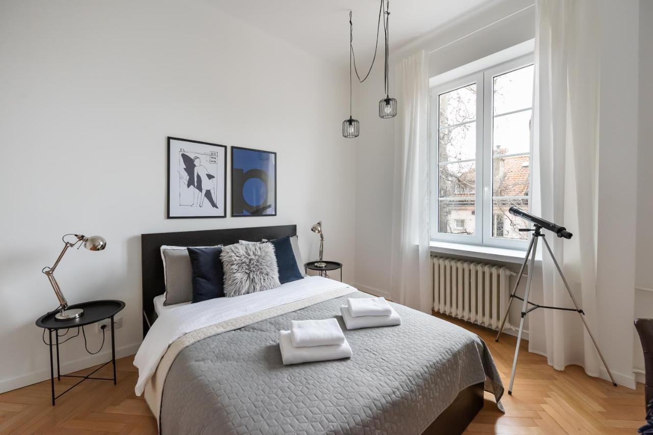 Old Town Basilisk Apartment Варшава Экстерьер фото