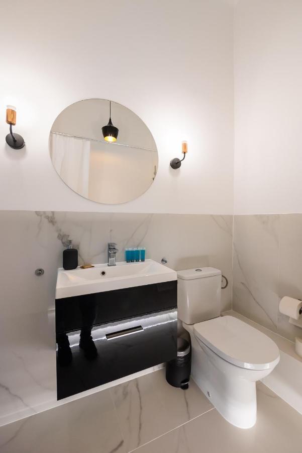 Old Town Basilisk Apartment Варшава Экстерьер фото